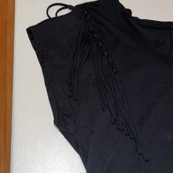 Copper Key size XL black scoop neck short sleeve tee fringe slight high low - Picture 9 of 9